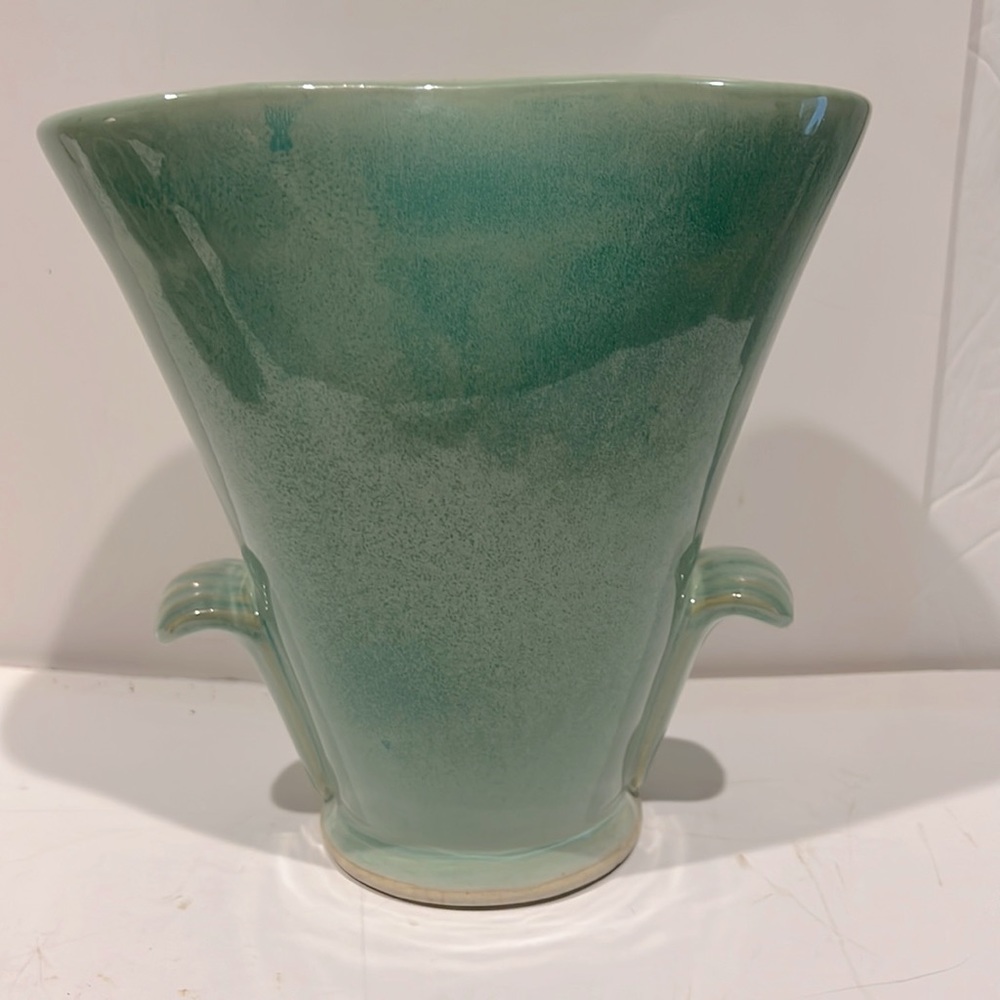 Japan Made Vase 7.5” T   7.25”Wx4”W 3.5” W bottom